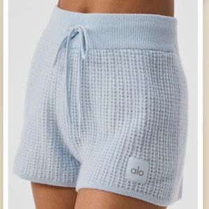 ALO Yoga Cashmere High Waist Plush Waffle Shorts Crystal Blue sz MEDIUM